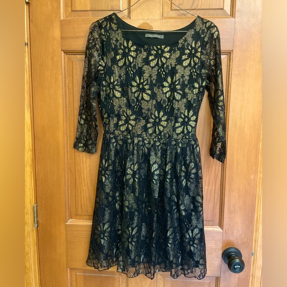 Black & Gold Lace Suzy Shier Cocktail Dress - Picture 1 of 5